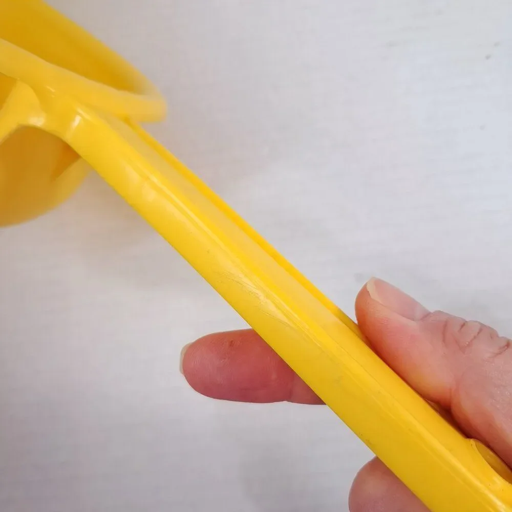 Vintage Action Ind Inc Yellow Plastic Colander Strainer Handle‎ Cheswick, PA